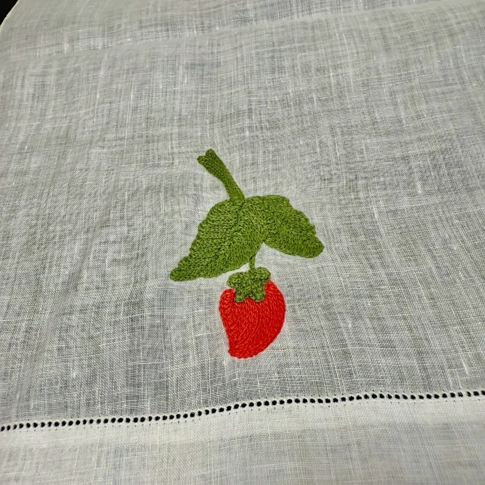 Vintage,Unused White Madeira Linen , Embroidered Berry Finger Tip Guest Towel